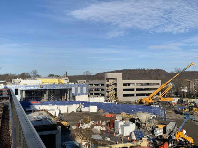 Mark Alden Branch ’86